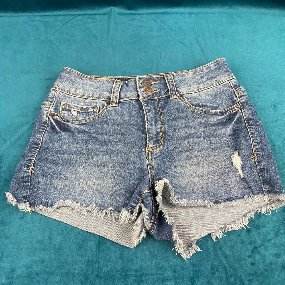 Mudd FLX Stretch 2 Button Distressed Jean Shorts - Picture 2 of 10